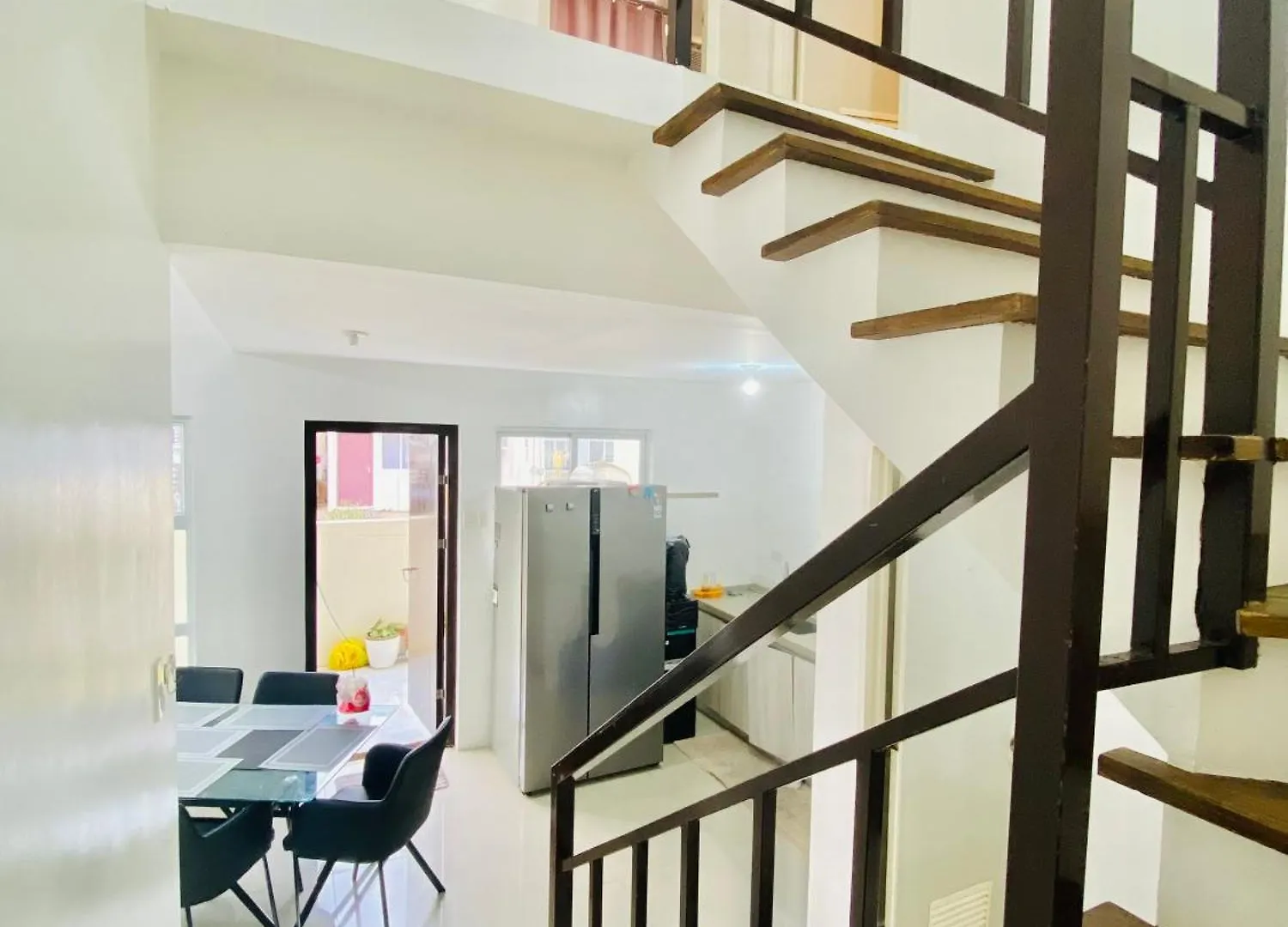 4 Bedrooms Two Storey Home Infront Of Airport Davao Stadt Ferienhaus