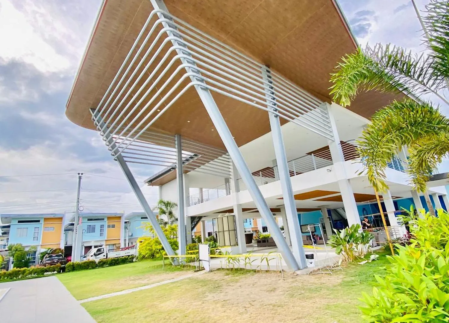 Ferienhaus 4 Bedrooms Two Storey Home Infront Of Airport Davao Stadt Philippinen