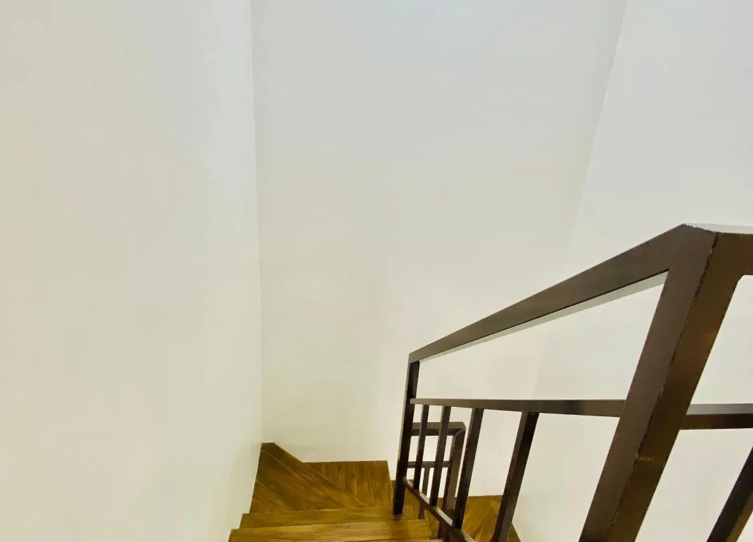 4 Bedrooms Two Storey Home Infront Of Airport Davao Stadt