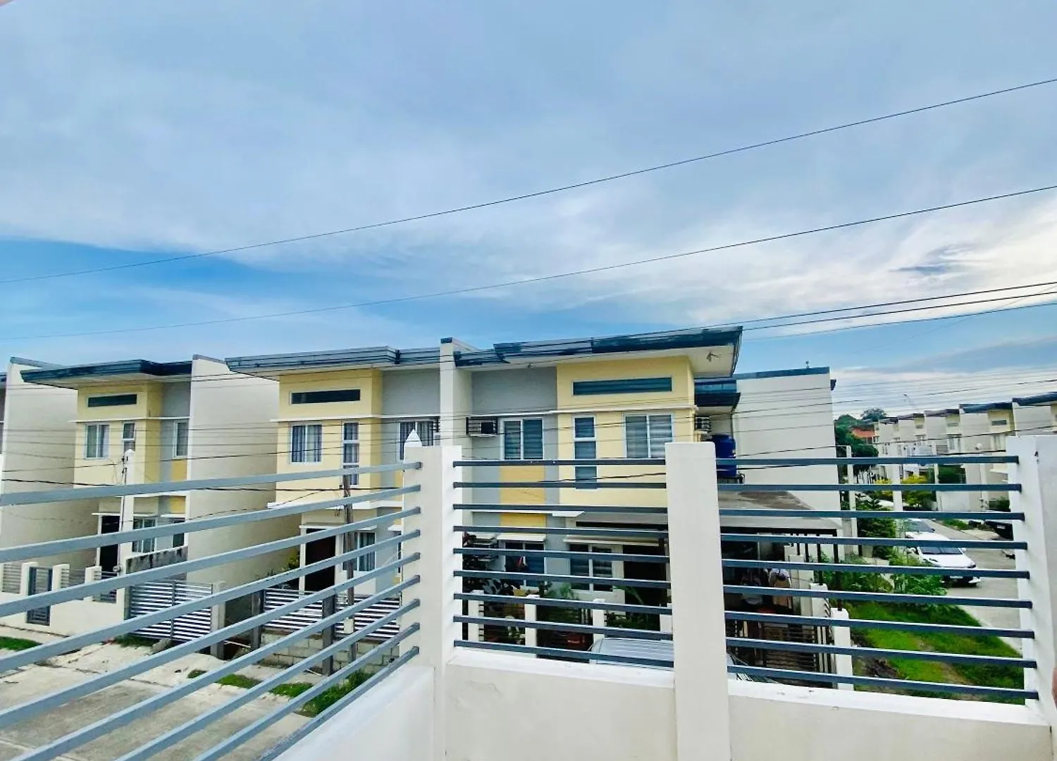 4 Bedrooms Two Storey Home Infront Of Airport Davao Stadt 0*,